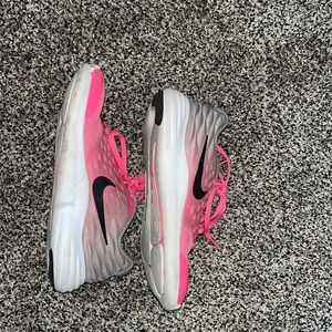 Womens nike shoes size 5.5